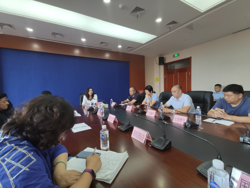 6.老子有钱lzyq88物业受邀加入座谈会.jpg