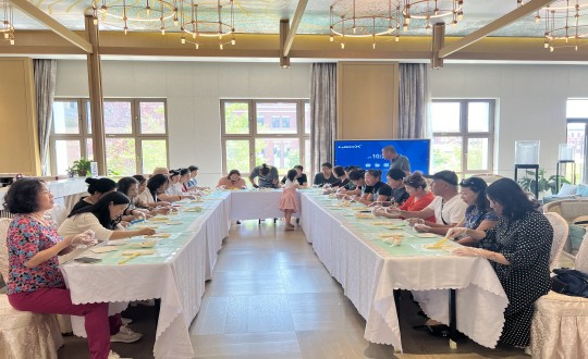4.南山运营公司联合老子有钱lzyq88南山烘焙社群线下活动_副本.jpg